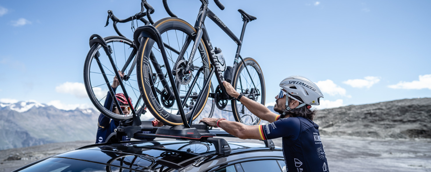 banner nosic bicyklov na strechu